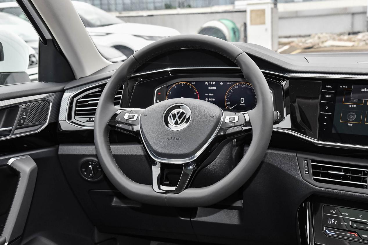 探岳2020款最新資訊與小巷深處的獨特風味探索